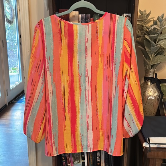 Colorful Bibi top - Picture 3 of 4